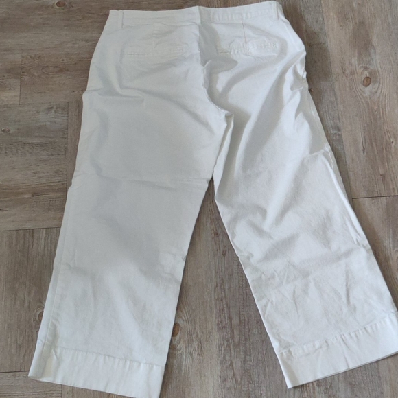 Old Navy size 10 white wide leg crops - Picture 4 of 4